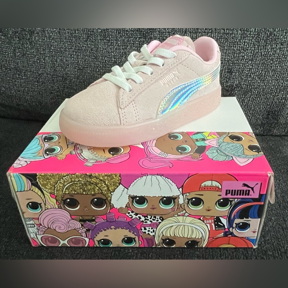 Puma Light Pink Sneakers with Iridescent Stripe